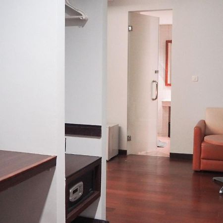 Favehotel Mex Tunjungan Surabaya Exteriör bild