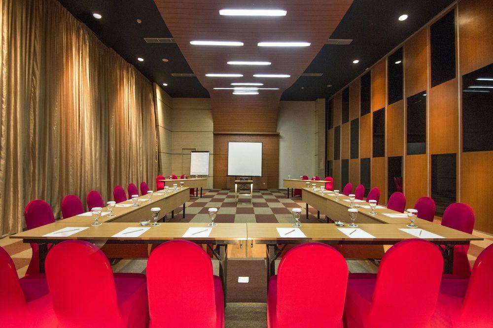 Favehotel Mex Tunjungan Surabaya Exteriör bild