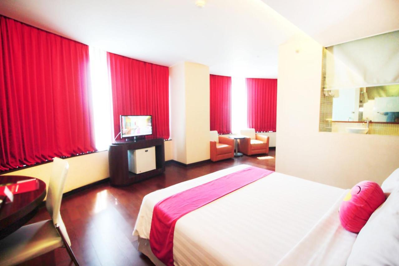 Favehotel Mex Tunjungan Surabaya Exteriör bild