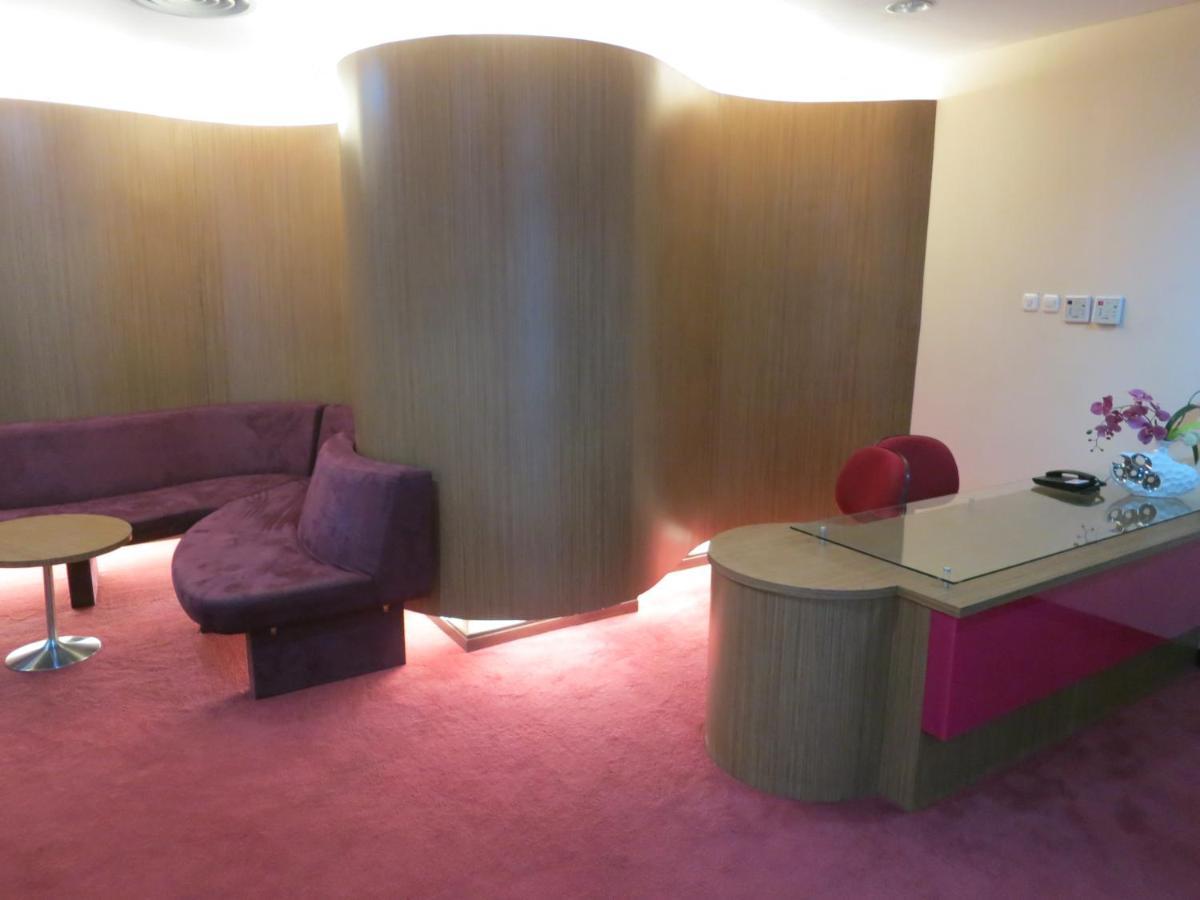 Favehotel Mex Tunjungan Surabaya Exteriör bild