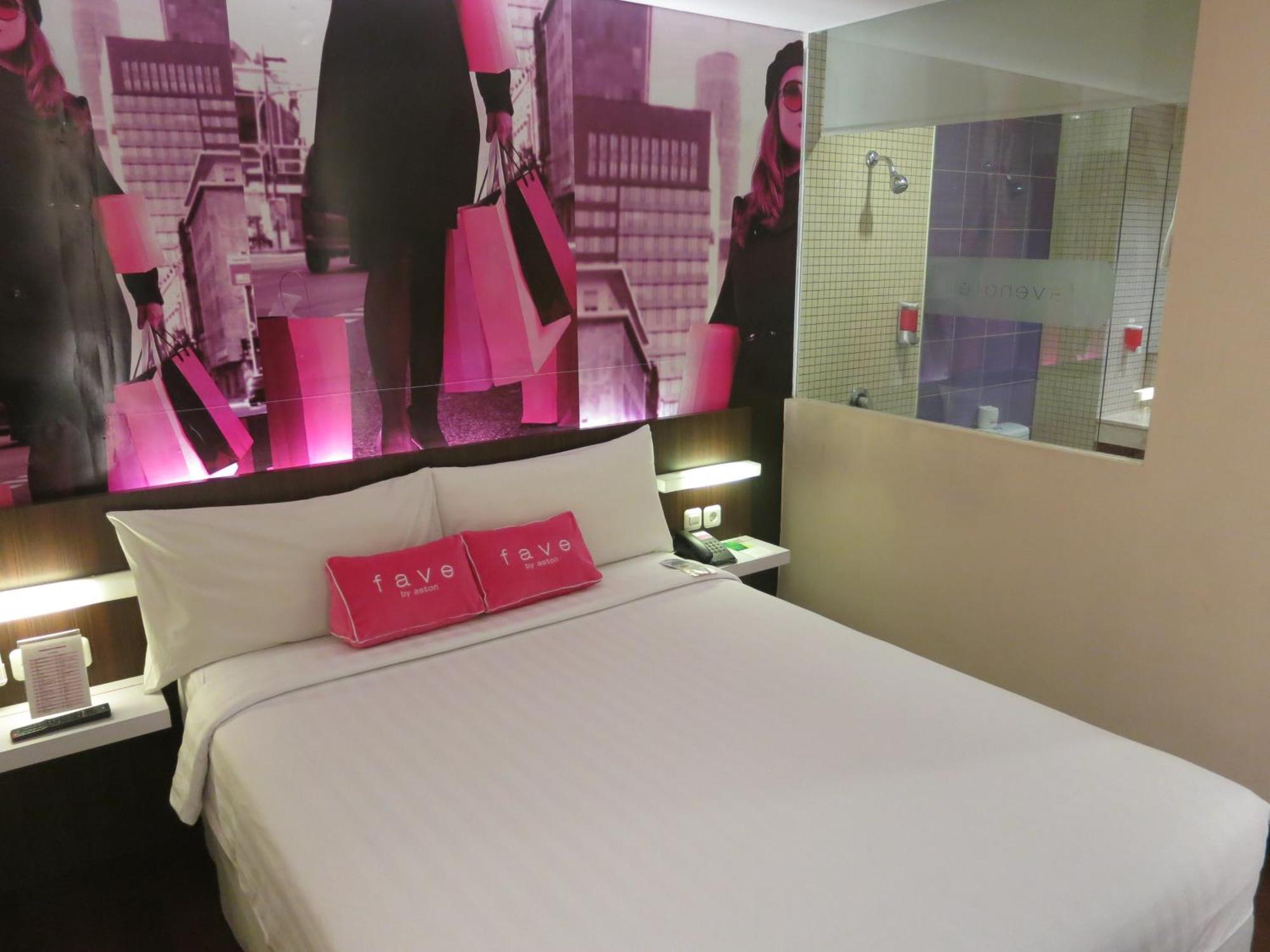 Favehotel Mex Tunjungan Surabaya Rum bild