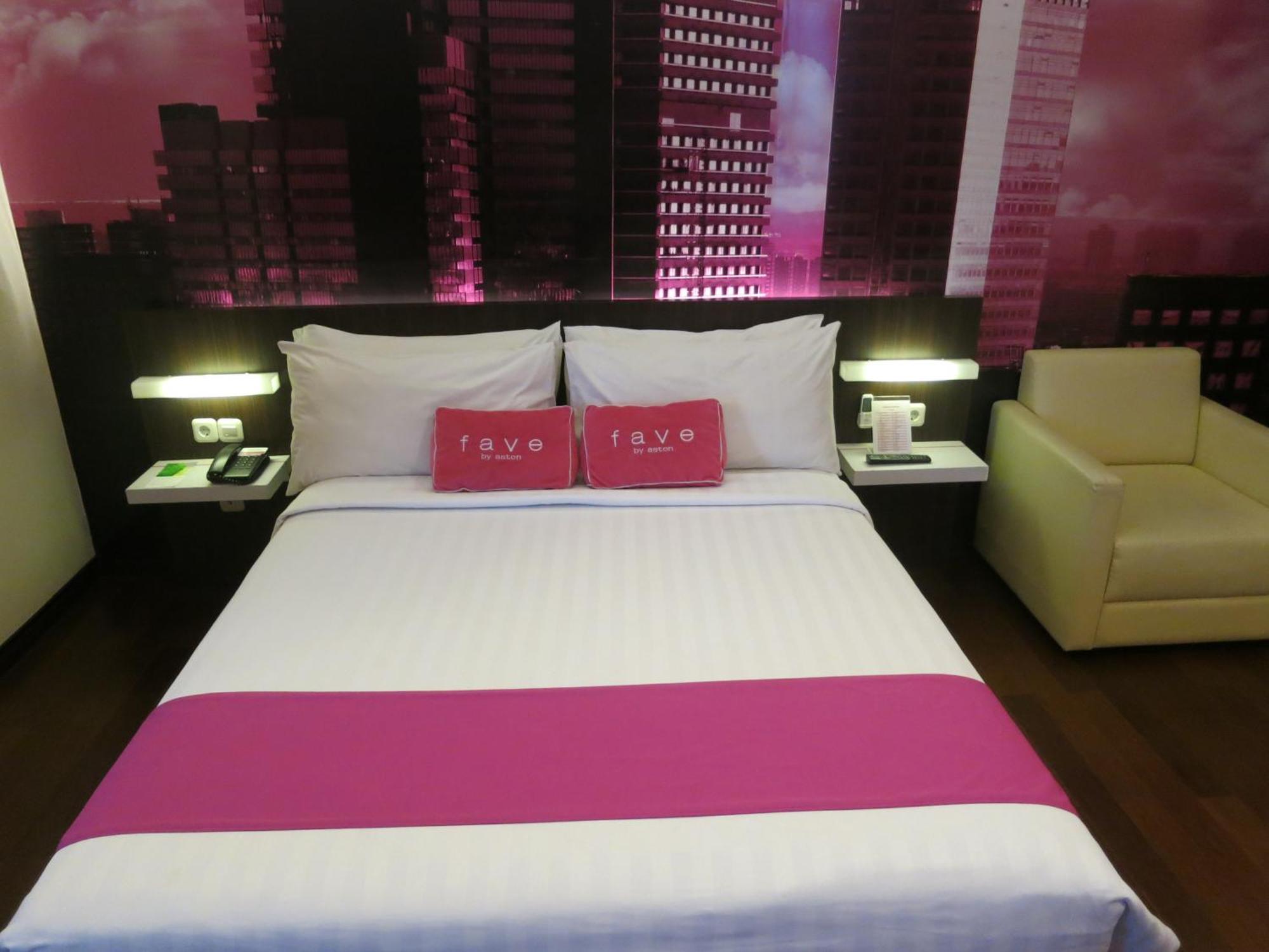 Favehotel Mex Tunjungan Surabaya Rum bild