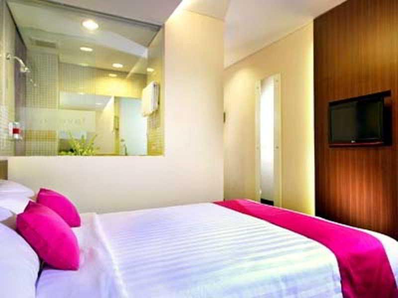 Favehotel Mex Tunjungan Surabaya Exteriör bild