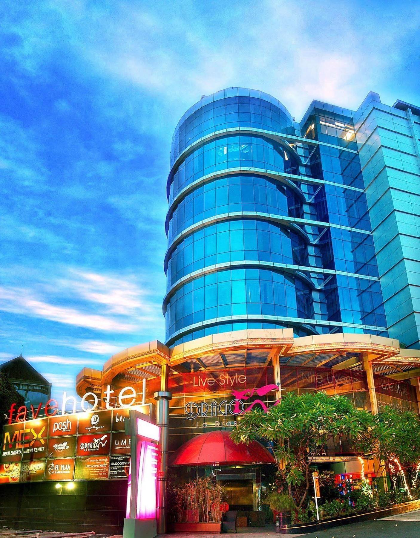 Favehotel Mex Tunjungan Surabaya Exteriör bild